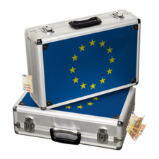 Valtioneuvoston kirjelmä eduskunnalle: Komissio ehdottaa kattavampaa valvontaa Euroopan unioniin saapuville tai sieltä poistuville käteisvaroille
