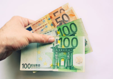 Työttömälle oikeus ansaita 300 euroa kuukaudessa ilman etuuden pienentymistä