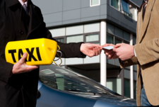 Liikennevahinkolautakunnan lausunto liikennevahingossa vaurioituneen taksin seisonta-ajan ja kuljettajan palkan korvaamisesta