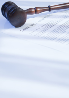 Hovioikeus arvioi pesänselvittäjäksi ja -jakajaksi määrätyn testamentin toimeenpanijan esteellisyyttä