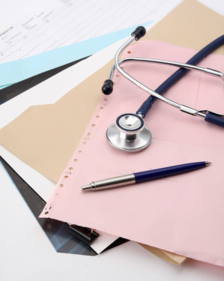 KHO:n ratkaisu vainajan terveydentilatietoja sisältävien potilasasiakirjojen ja kuolemansyyn selvittämistä koskevien asiakirjojen julkisuudesta