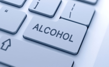 Verohallinto: Ulkomaisesta nettikaupasta tilatusta alkoholista pitää yhä maksaa valmistevero