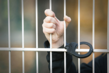 Hovioikeus: Pahoinpitelyyn vankilassa syyllistyneen vangin erillään pitämistä ei ollut
arvioitava rangaistusta lieventävänä muuna seuraamuksena - rangaistusta oli korotetettava