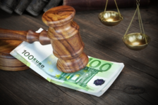 Hovioikeus: 500 euron uhkasakko oli liian suuri 740 euron kuukausituloihin nähden