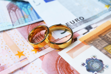 Hovioikeus hyväksyi käräjäoikeuden ratkaisun pesänjakajan suorittaman avioehdon sovittelun kumoamisesta ja miehen vapauttamisesta velvollisuudesta maksaa tasinkoa ex-vaimolleen 218.240,20 euroa