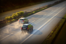Hovioikeus arvioi liikenneturvallisuuden vaarantamisen törkeyttä ja rangaistusta kilpa-ajotilanteessa