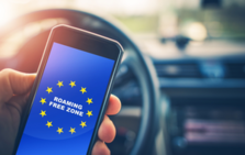 EU-komissiolta ehdotus uudeksi asetukseksi – EU:ssa matkustavat voivat jatkossakin käyttää puhelinta ulkomailla ilman lisämaksuja