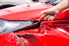 Kuka oli autoon törmänneen punaisen auton kuljettaja? Toisin kuin käräjäoikeus hovioikeus hylkäsi syytteet