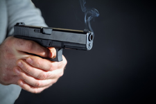 Hovioikeus: Useammasta aiemmasta ampuma-aserikoksesta tuomitun rangaistus voitiin määrätä vielä ehdollisena