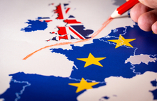 Euroopan komissio on tehnyt kaksi Britannian tietosuojan riittävyyttä koskevaa päätöstä