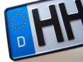 Komissio poistaa turhia esteitä auton rekisteröimiseltä toiseen EU-maahan